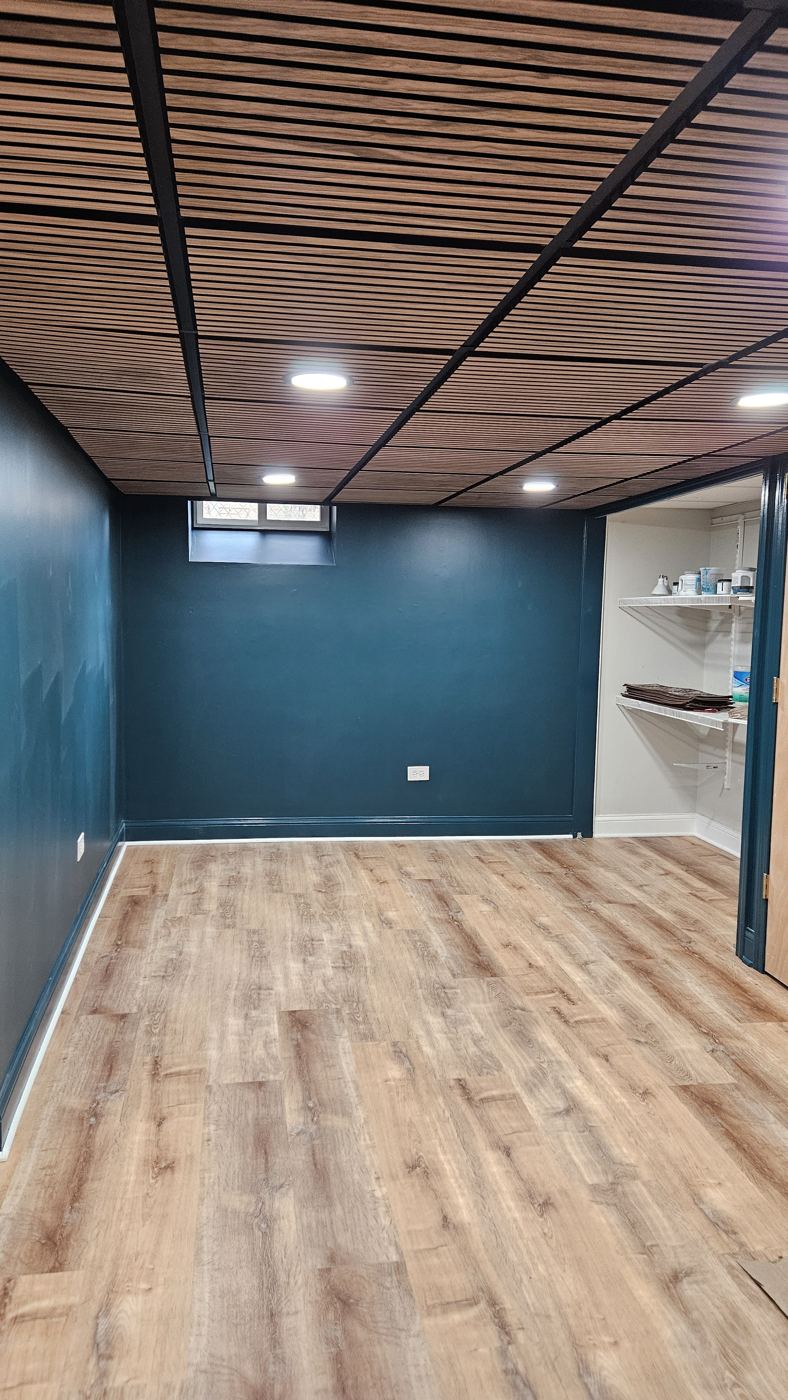 Vinyl plank floor installed by Artelier Floors