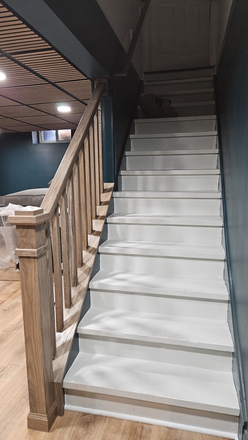 Vinyl plank floor installed by Artelier Floors