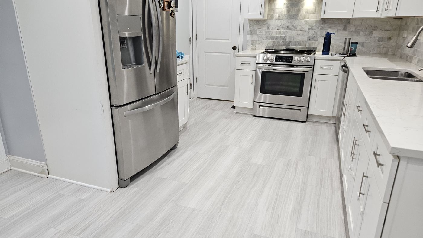 Vinyl plank floor installed by Artelier Floors